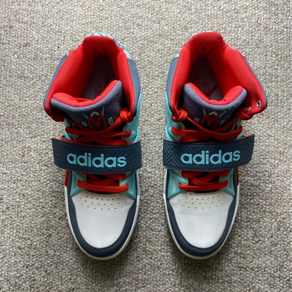 adidas Other - Adidas Mutombo TR Block shoes